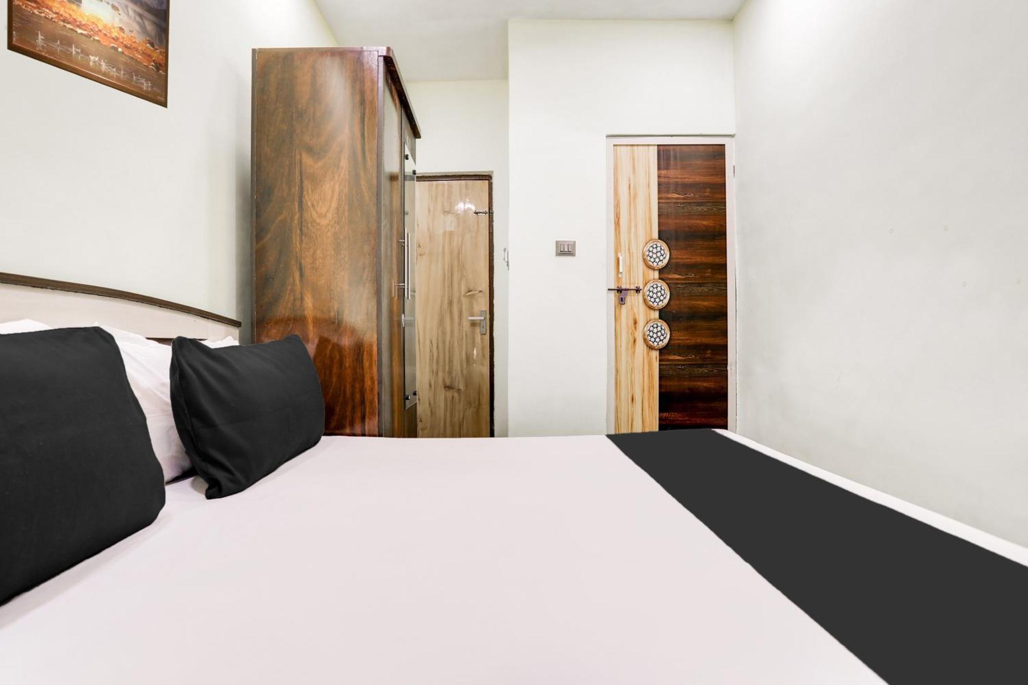 Hotel O Rmd Hotel Rāipur 外观 照片