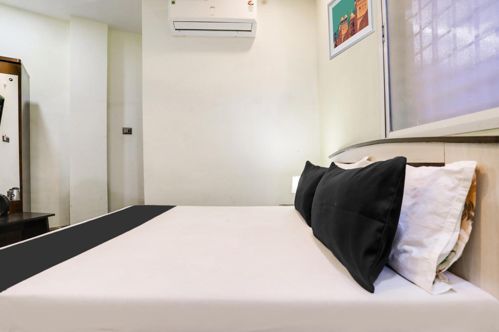 Hotel O Rmd Hotel Rāipur 外观 照片